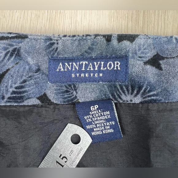 Vintage 90s Floral Blue Velvet Mini Pencil Skirt Ann Taylor Stretch Sz 6 Petite - Picture 4 of 10